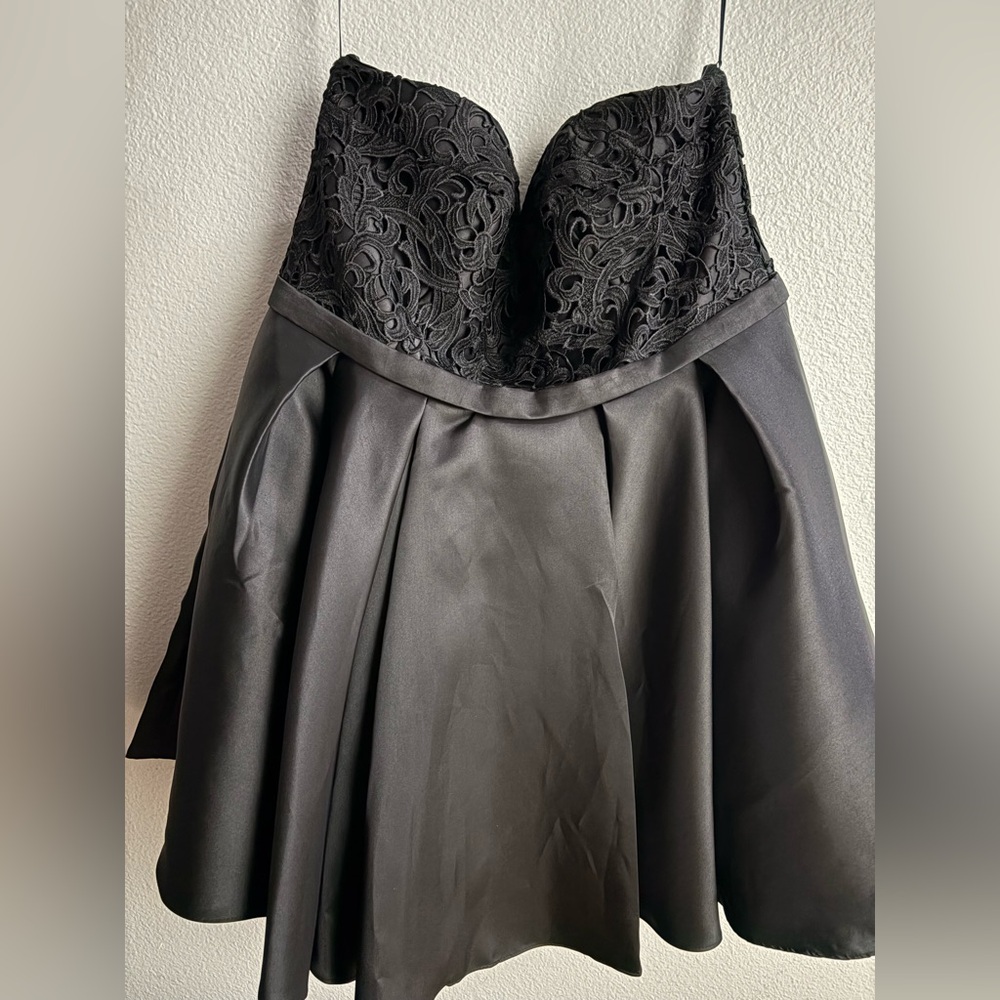 Elegant Strapless Satin Dress